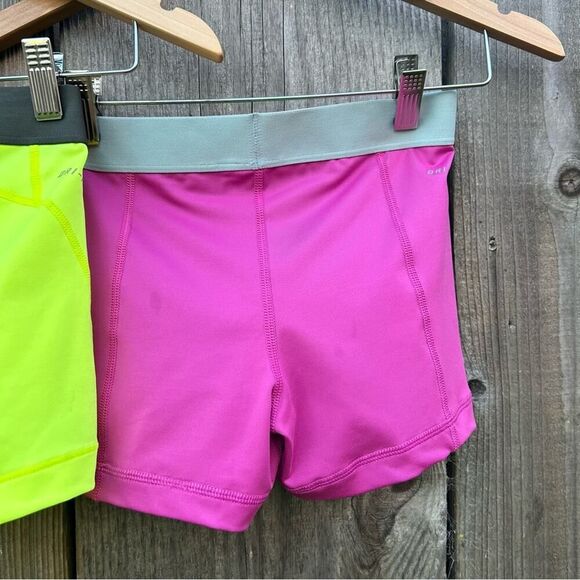 NIKE PRO Shorts Womens Sz Small Compression Training 3.0"  Neon NWOT Spandex - Picture 15 of 15